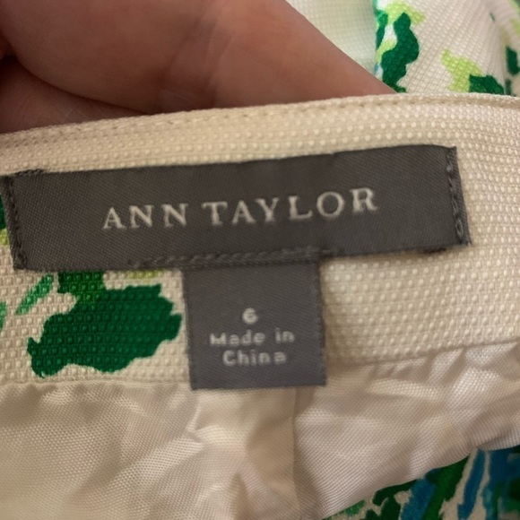 ANN Taylor White Silk Print Pleated Skirt Size 6 - Picture 3 of 5